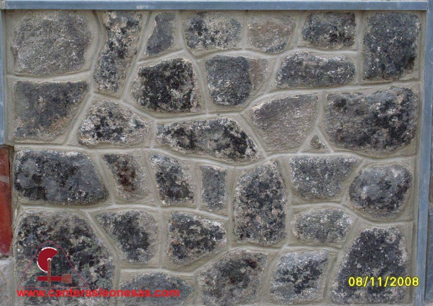 Piedra granito musgo