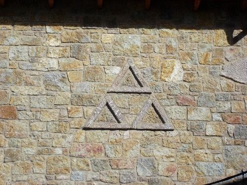 Detalle labrado en piedra pared