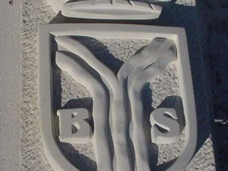 Escudo familiar en piedra