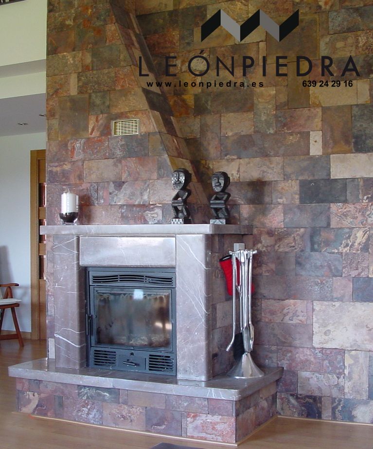 Conjunto de chimenea y pared vivienda
