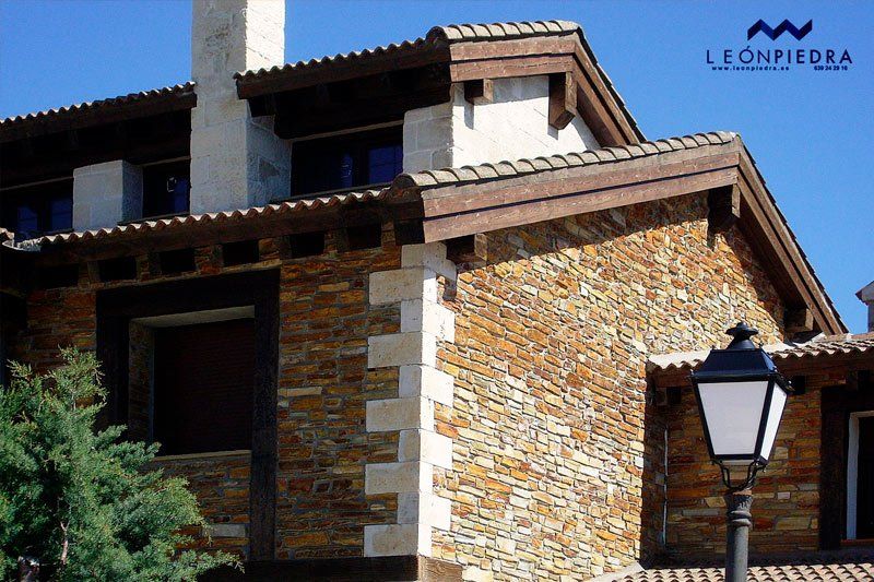 Fachadas en piedra natural