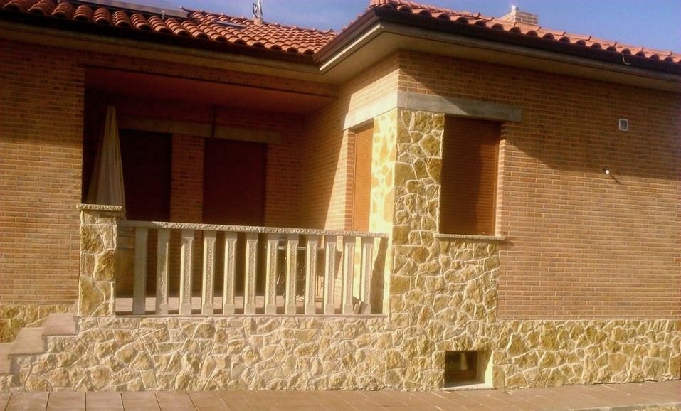 Pared vivienda piedra