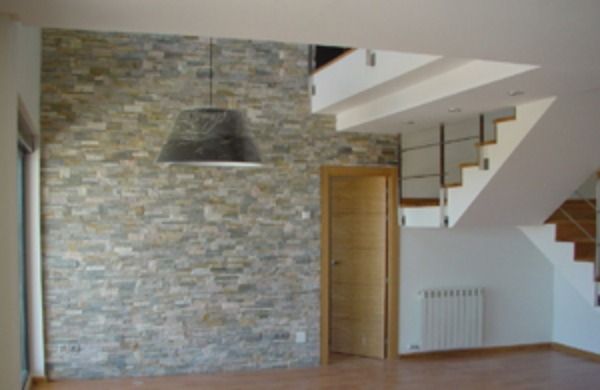 Pared de salón en piedra
