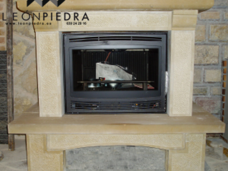 Chimenea piedra vivienda